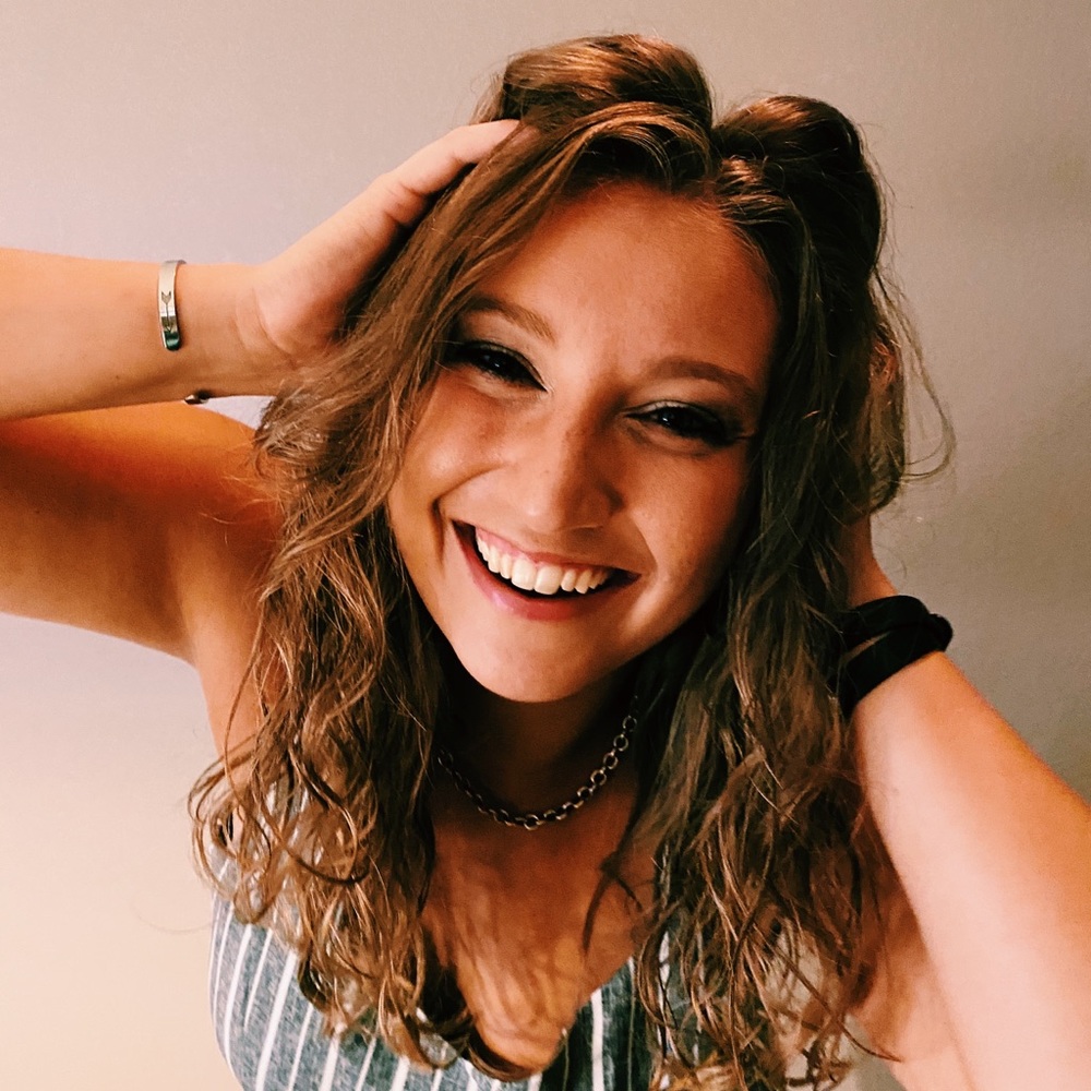 Meet your Posher, Alicia